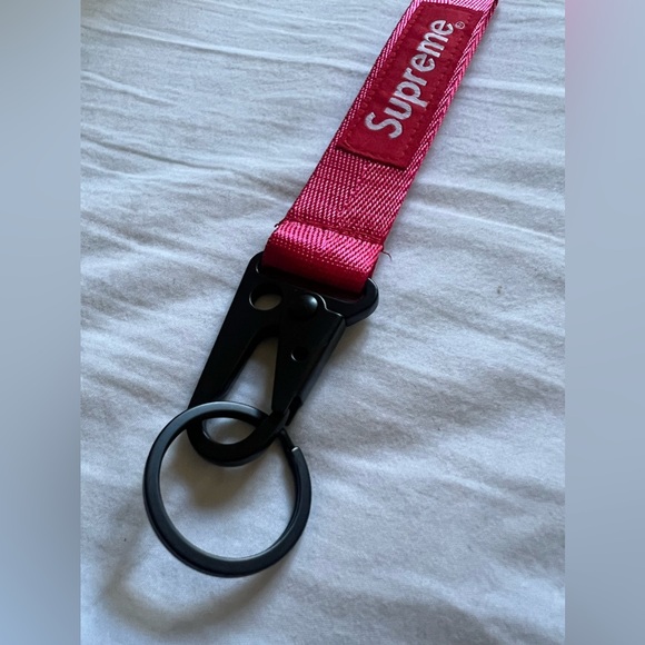 Supreme NEW wrist lanyard RED key chain keychain sports keys hook - Picture 2 of 7